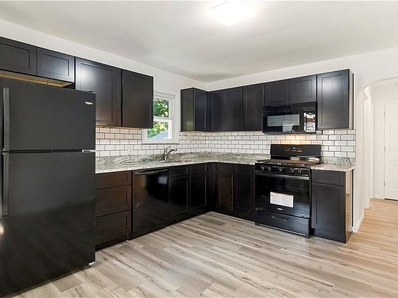 4th image of 329 Afton Ave #329