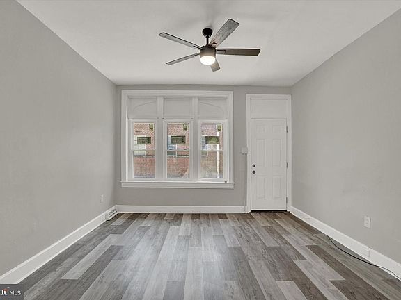 3rd image of 625 Lincoln St