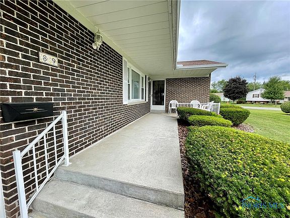 4th image of 89 Hillcrest Dr