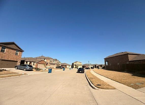 2nd image of 1914 Washoe St