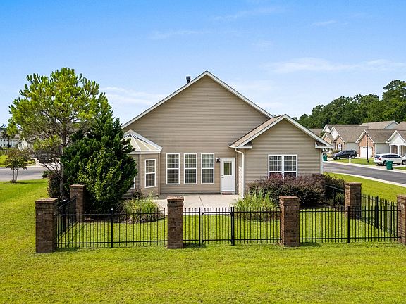3rd image of 701 Minner Ct.