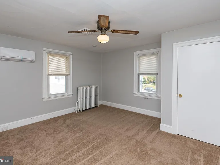334 E Conestoga Rd — Photo 23