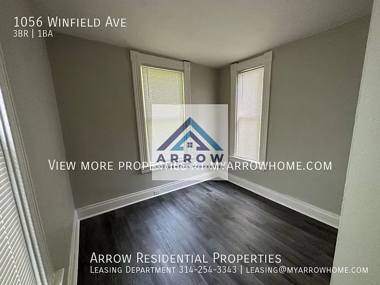 1056 Winfield Ave — Photo 9