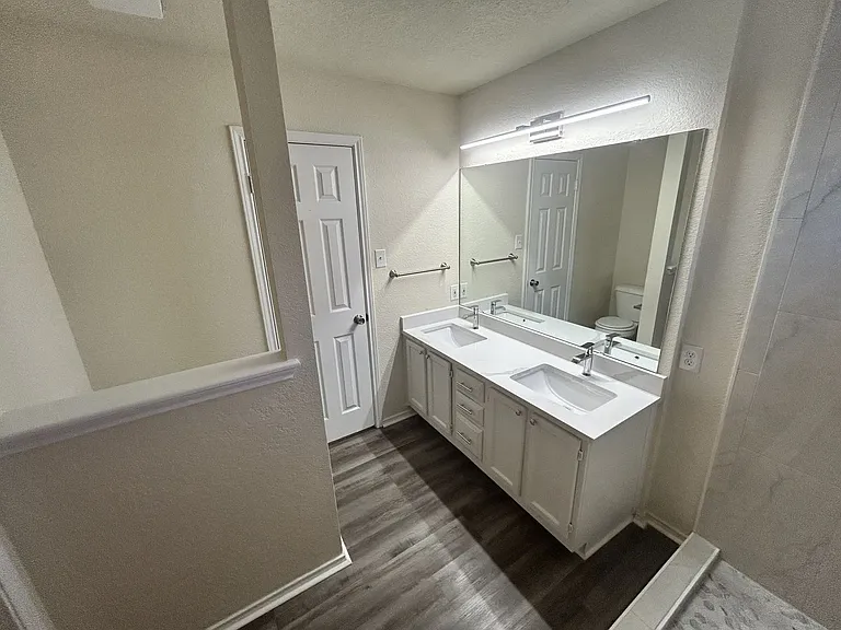 5106 Glennwood Dr — Photo 9