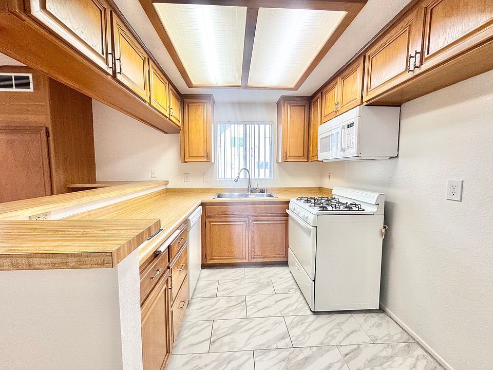 1st image of 5304 Cartwright Ave #6
