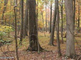 585 Woodcock Rd, Bushkill, PA 18324