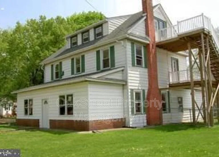 1300 W Kings Hwy #1 — Photo 9