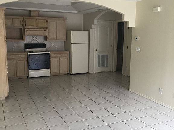 3rd image of 2108 Peridot St APT 1