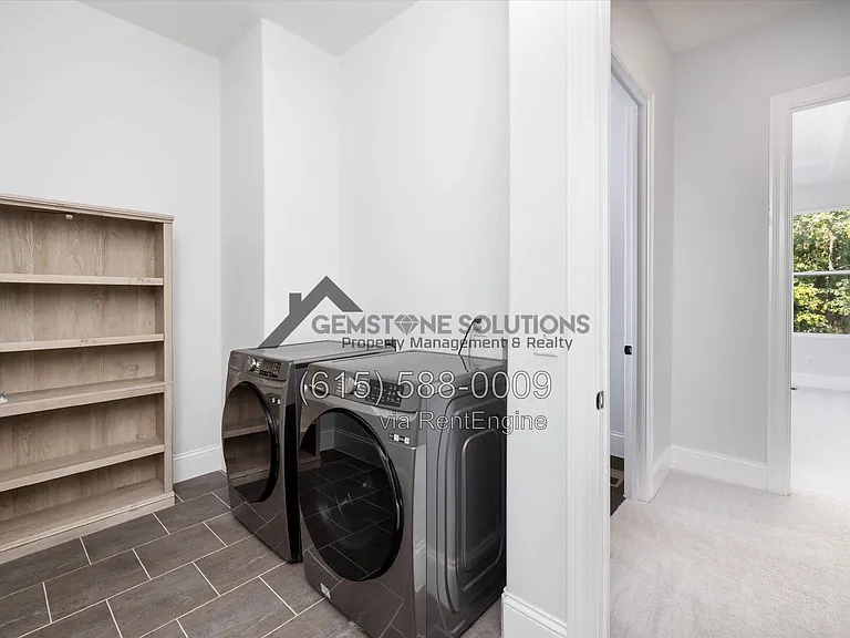 631 Silva Ln — Photo 37
