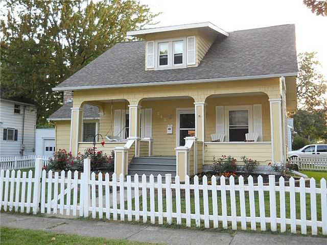 1st image of 245 Garden St