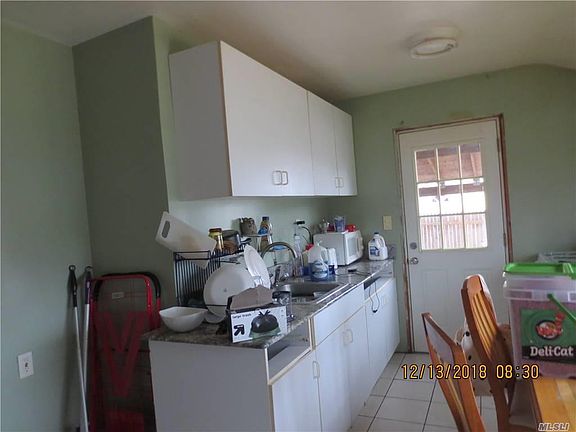3rd image of 106 Westwood Dr