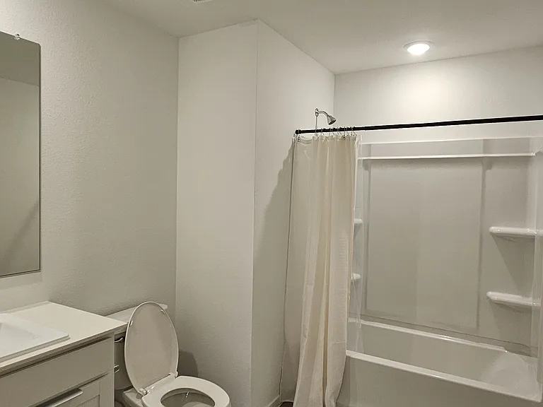 1600 Baron Ln — Photo 13