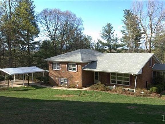 2nd image of 188 Royal Cir