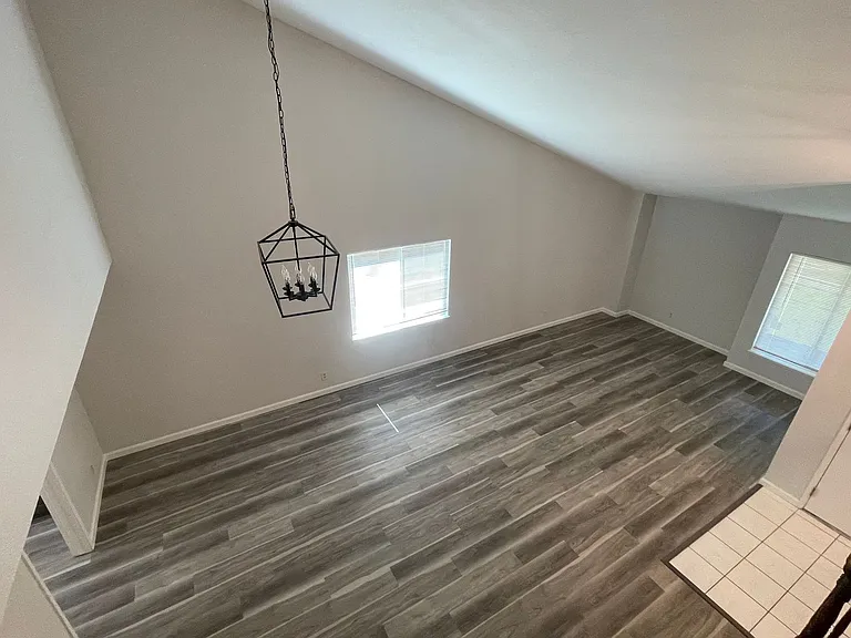 2700 Bluebell Cir — Photo 8
