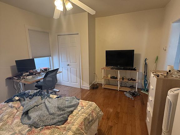 2nd image of 60 Walden St APT 1a