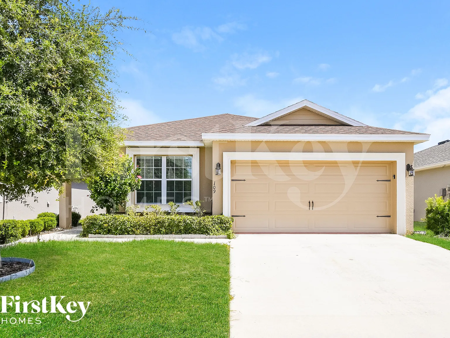3 bed, 2.0 bath, 1711 sqft, $1,875 — Photo 1