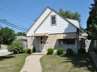 3054 N 77th St, Milwaukee, WI 53222