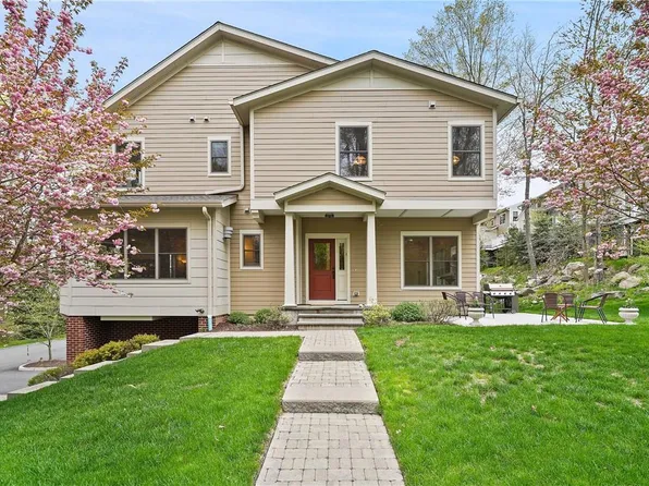 297 Boulder Ridge Road, South Salem, NY 10590