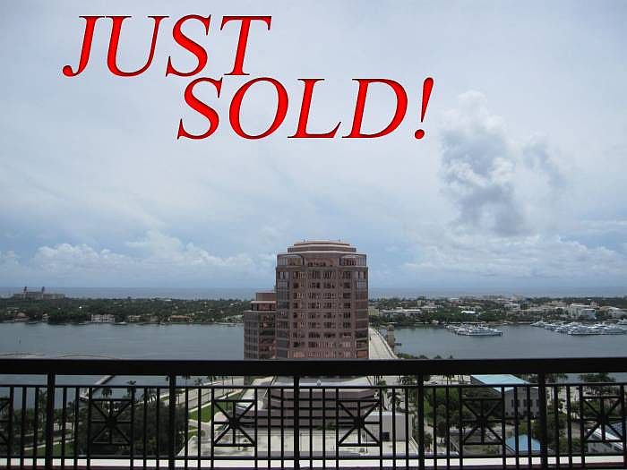 1611 Balcony Direct East