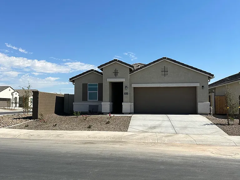 3121 W Shanley Ave — Photo 1