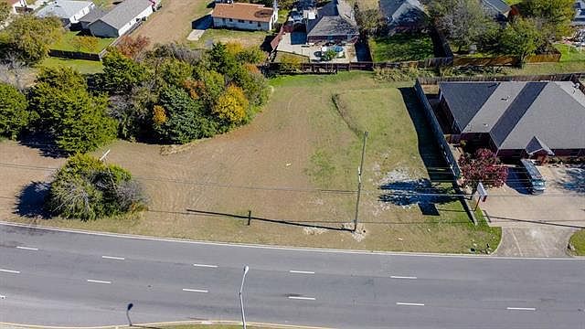 2nd image of 6506 S Lancaster Rd
