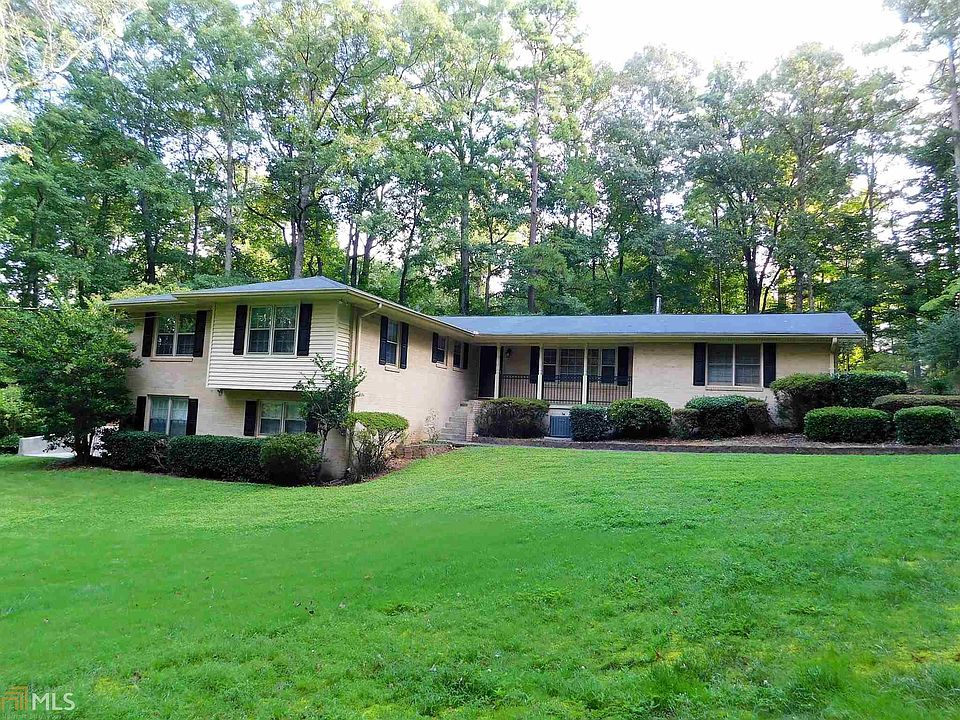 1st image of 3639 Hickory Cir SE