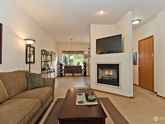 3rd image of 333 5th St SE