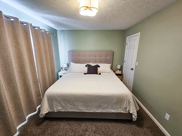 1426 N Kinser Pike — Photo 34
