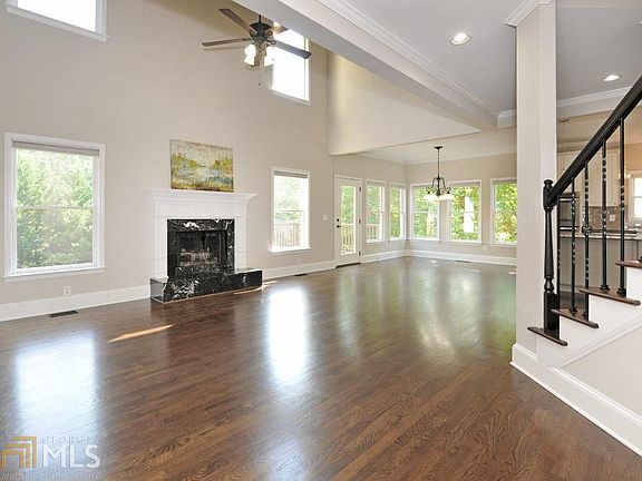 5th image of 4720 Outlook Way NE