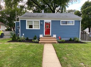 932 Andrews Rd, Glen Burnie, MD 21060