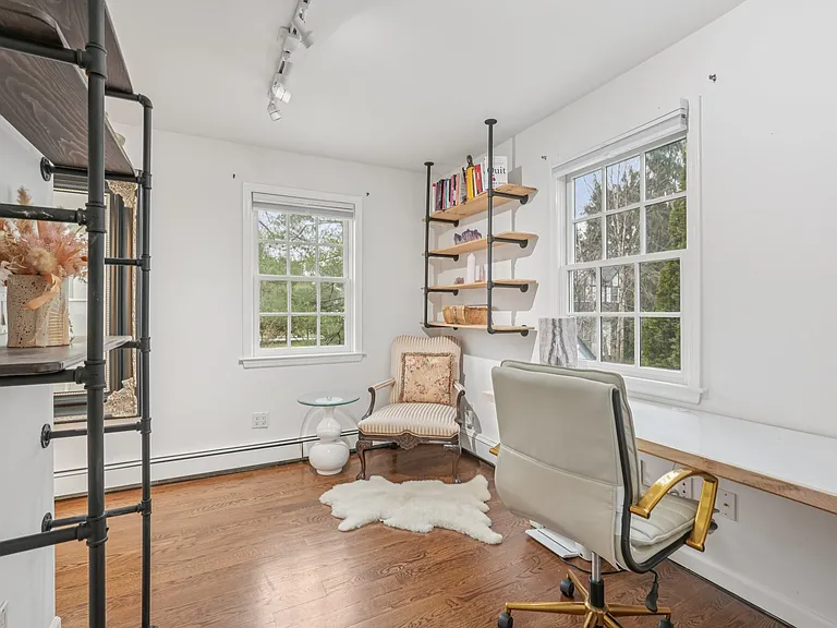 9 Oakwood Ave — Photo 31