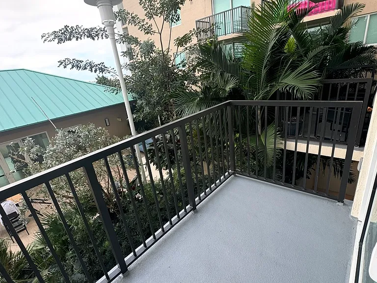 602 E Dania Bch #610 — Photo 6