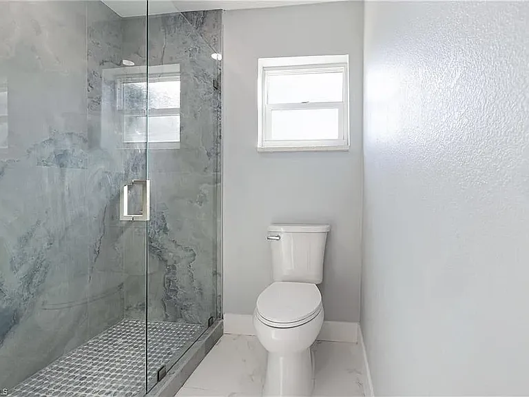 959 N Town And River Dr — Photo 9