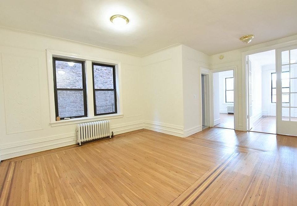 1st image of 256 Seaman Ave APT 3C