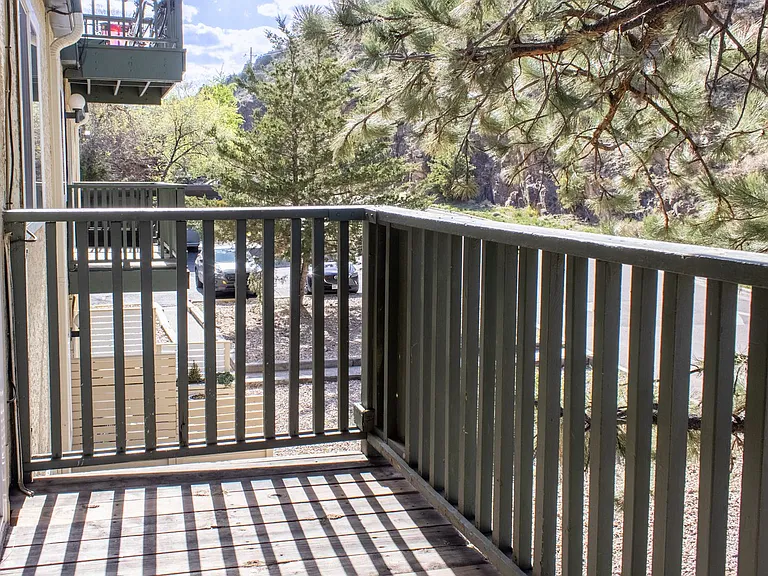 Big Horn Apartments — Photo 13