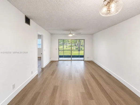 12501 SW 14th St APT 101R, Pembroke Pines, FL 33027