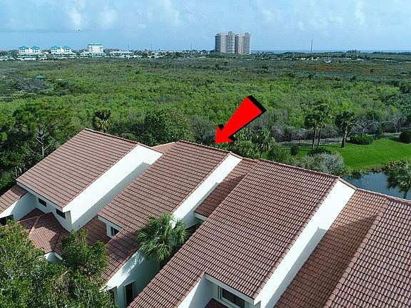 3rd image of 403 Sea Oats Dr APT B