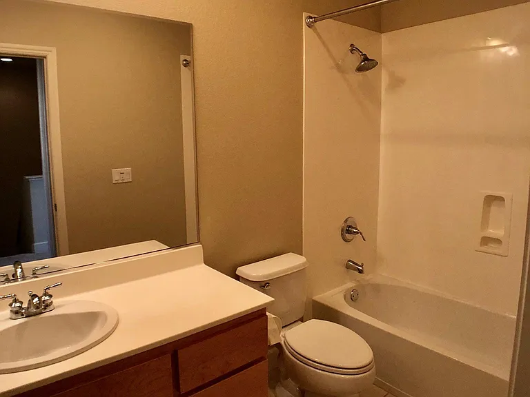 2113 Samaritan Dr — Photo 13