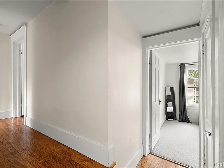 529 Hawthorn Ave — Photo 44