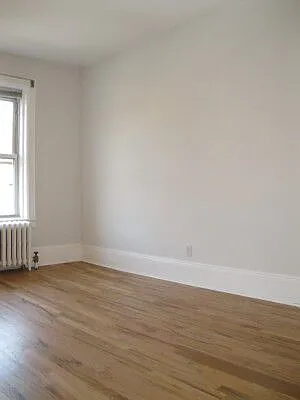 Rented by Tower Brokerage | media 11