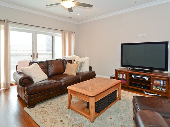 4th image of 1454 N Milwaukee Ave APT 3S