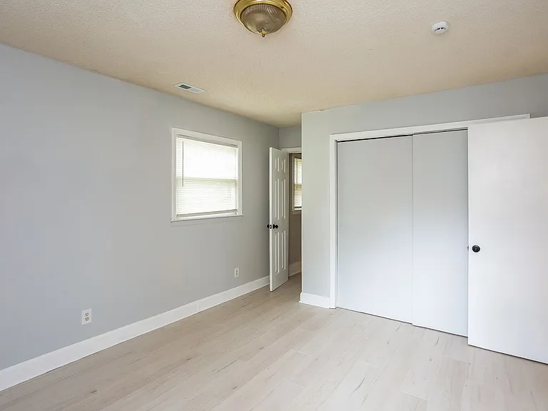 4809 Thornwood Rd — Photo 11