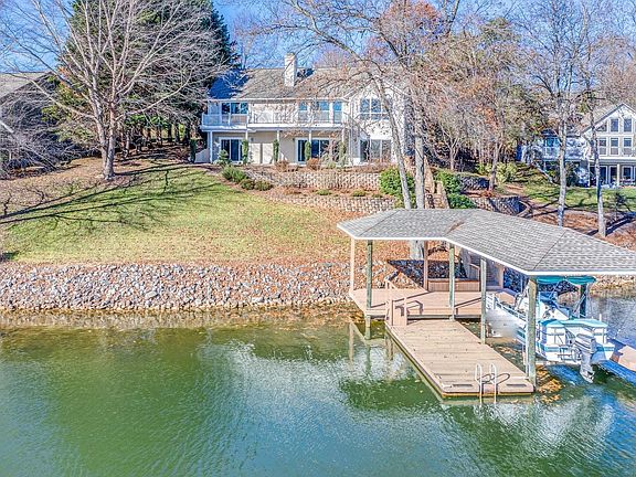 3rd image of 599 Boxwoodgreen Dr