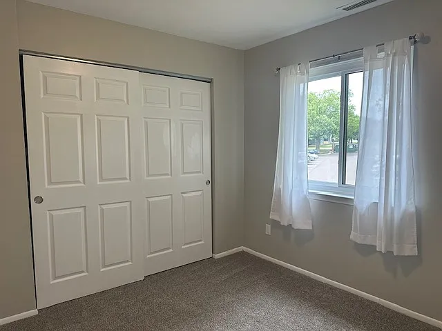 406 Stockton Ct — Photo 9