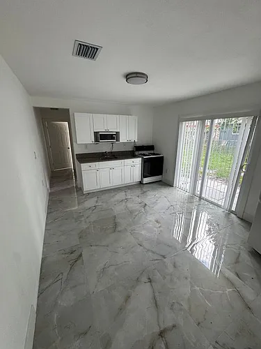 2040 NW 185th Ter Photo 1