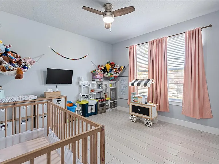 13 Lemay Pl — Photo 43