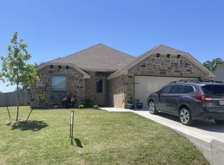 3328 Windcrest Dr, Granbury, TX 76049