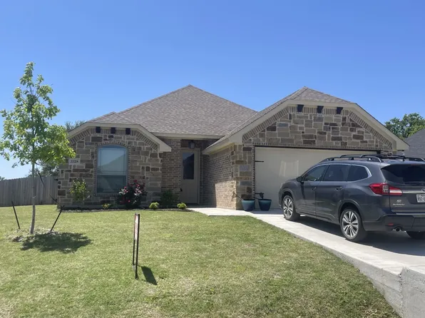 3328 Windcrest Dr, Granbury, TX 76049