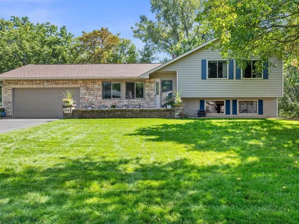 12041 Robin Rd, Osseo, MN 55369
