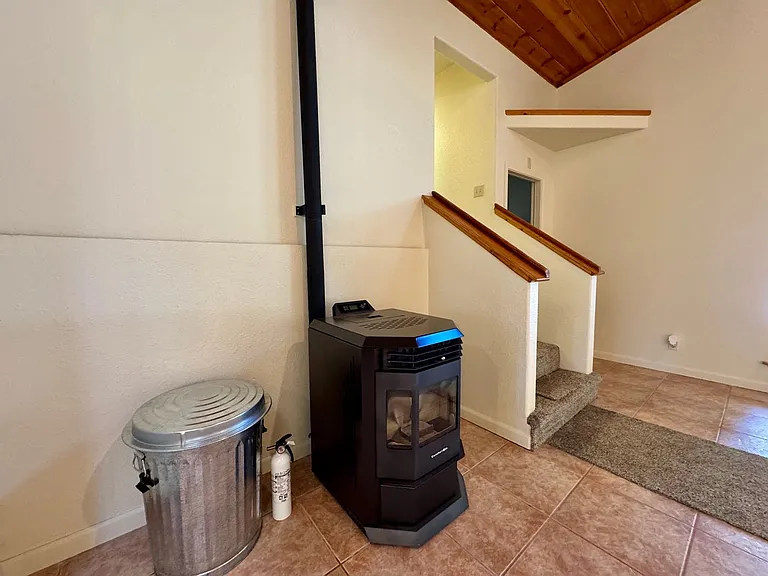 20183 Casa Loma Dr — Photo 13